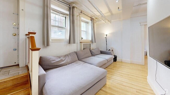 Building Photo - 116 Riverway Unit 99 Rental