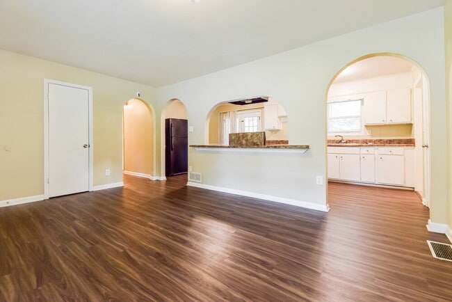 2036 Terry Ln