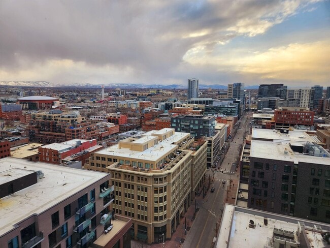 Photo - 1625 Larimer St