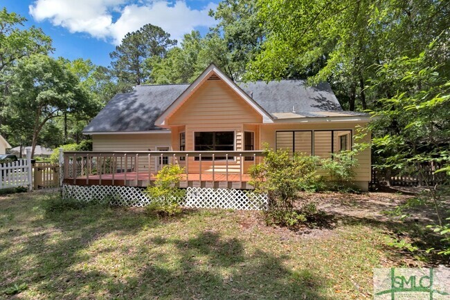Building Photo - 130 Briarwood Ln Rental