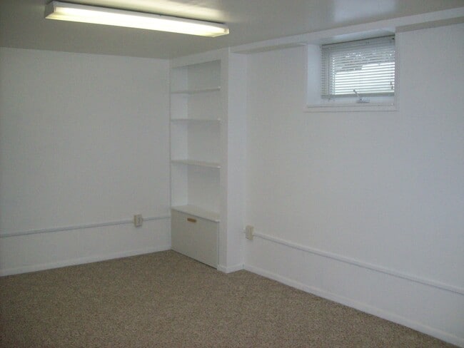 Photo - Charming 1 Bed / 1 Bath Basement Apartment in Columbia Falls