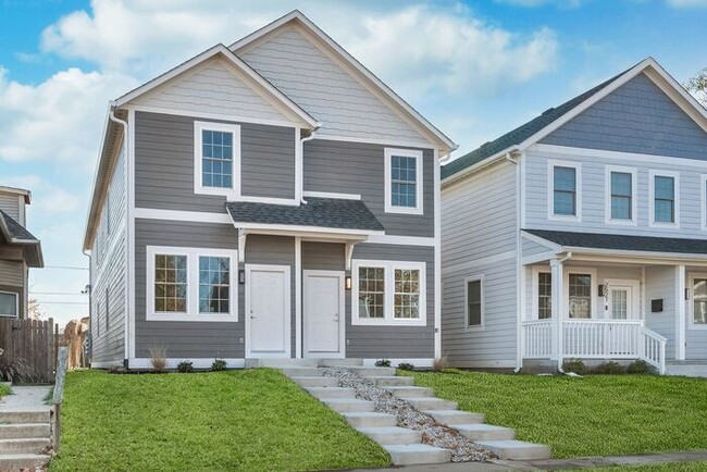 Beautiful New Construction in Monon Yard! - Beautiful New Construction in Monon Yard! House