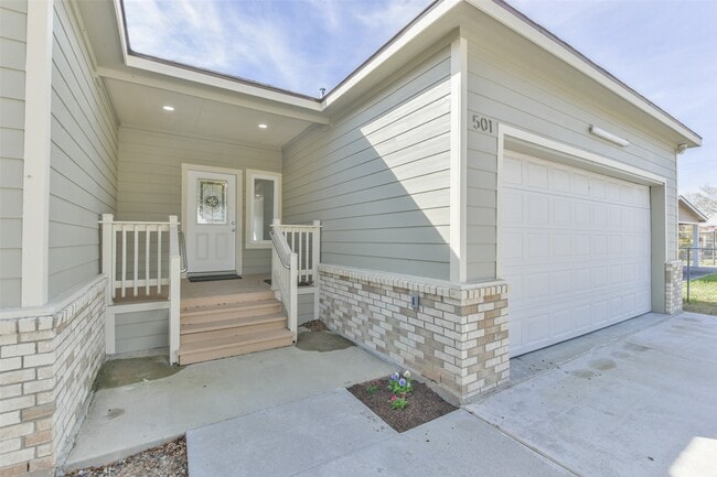 Photo - 501 W Francis St
