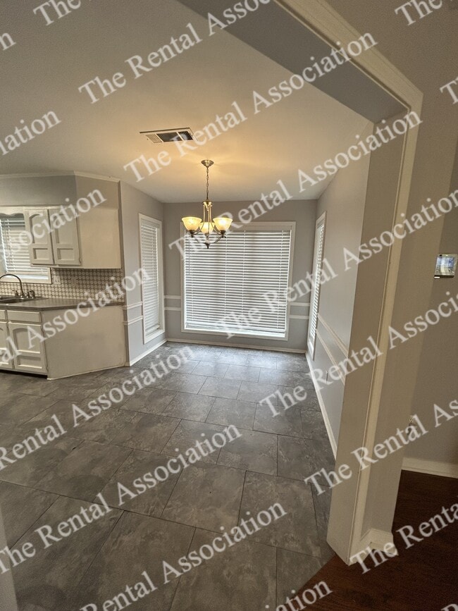 Photo - 103 Liner Dr