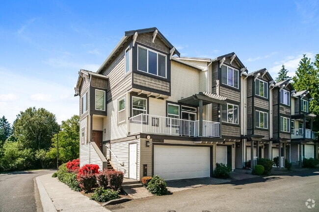 Building Photo - Charming Townhome Condo 3 Bedrooms / 2.5 B... Unit 101