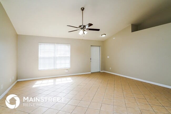 Photo - 610 NW 6th Pl