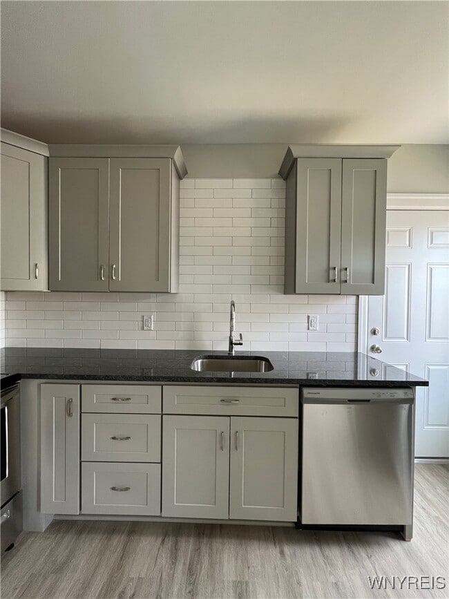 Photo - 355 Plymouth Ave