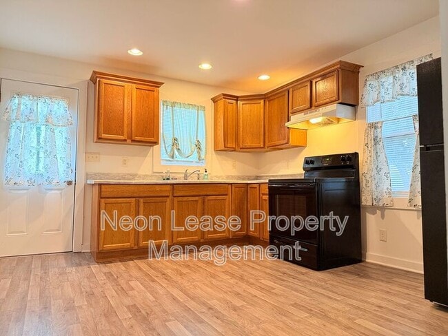 Photo - 3-5 W 9th St Unit 3