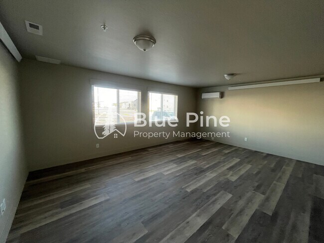 3565 E Gample Ave Unit 4