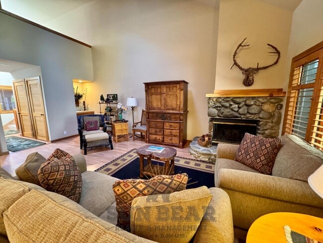 Photo - 2 Bedroom, 2 Bath in Third Creek with Hot Tub - Perfect Winter Getaway