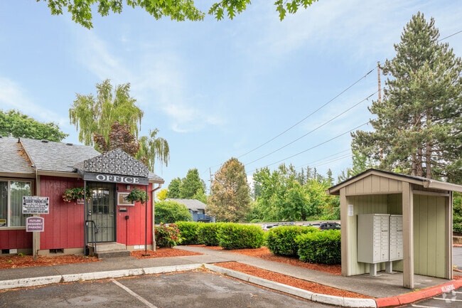 Leasing Office - Images Highland Apartments