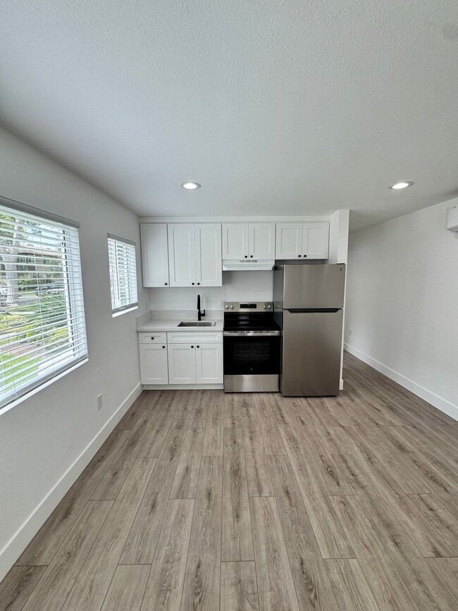 Photo - Large New Construction 1 bed 1 Bath Apartment for Rent In Long Beach! Unidad 7