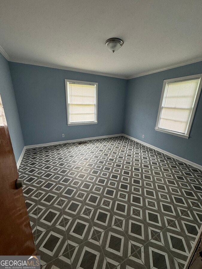 Photo - 2117 Knightsbridge Rd