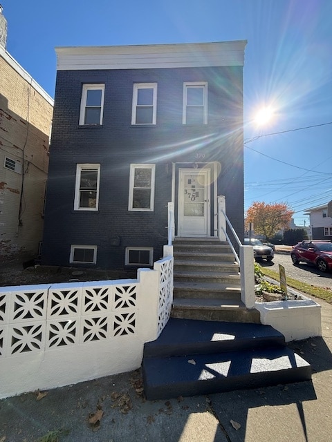 Photo - 370 Main St Unit