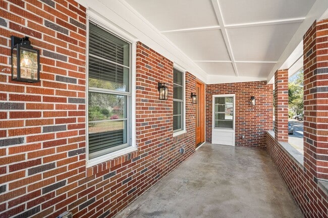 Photo - Downtown Beaufort Charmer