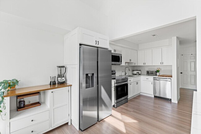 500 Glendale Ave Unit 6
