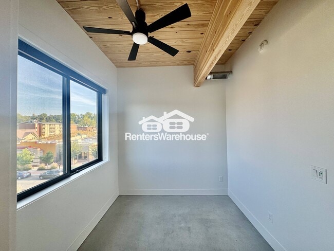 Photo - 2701 Ingersoll Ave