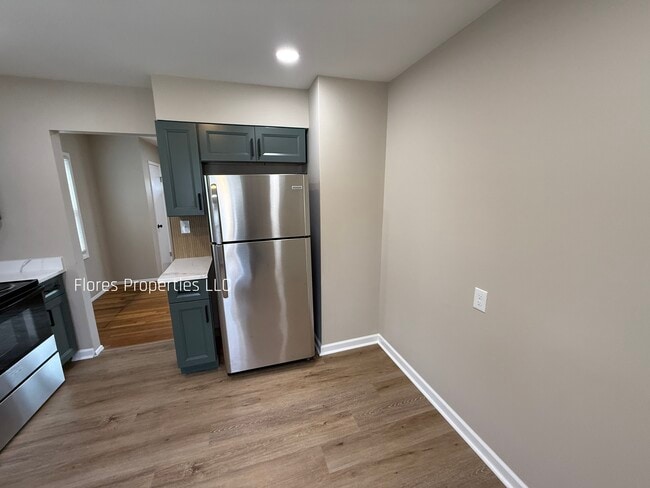 Photo - 1136 Pauline Ave