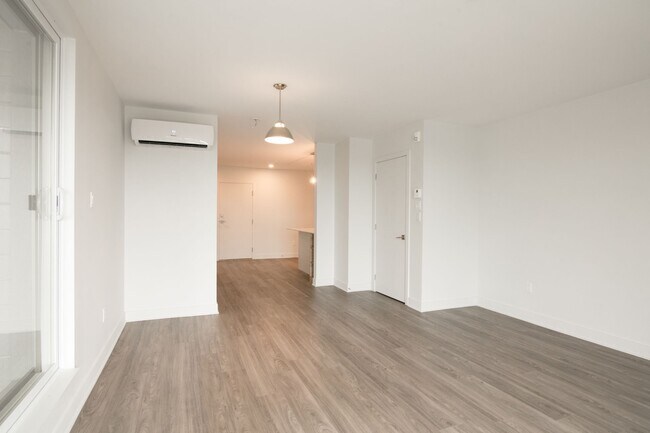 Photo - 9675 Av. Papineau Unit 14