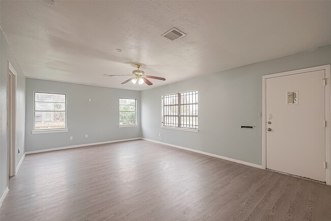Photo - 9302 Fairland Dr