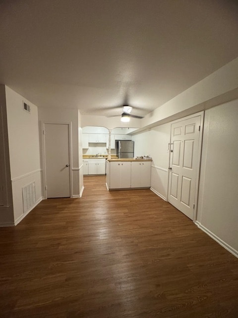 Entrada/cocina - 235 W Silver Sands Dr Unidad #5