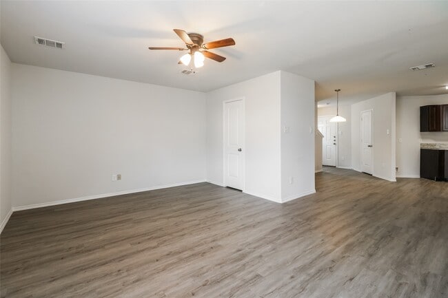 Photo - 433 Upper Creek Dr