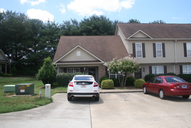 Photo - 1182 Long Hollow Pike Townhome