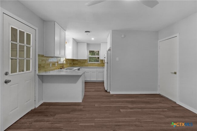 Photo - 1302 Metropolitan Dr