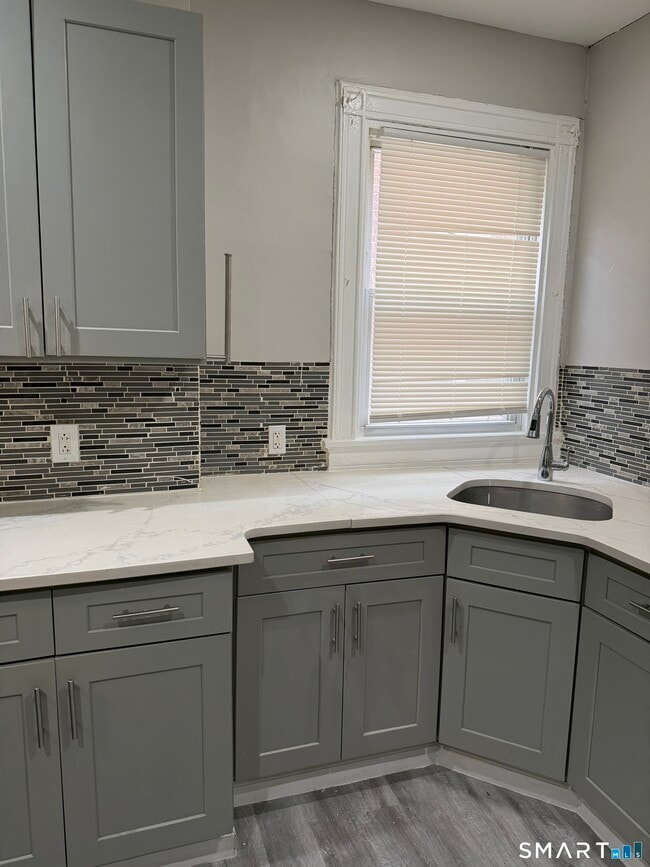 Photo - 336 Bond St Unit 1st Floor