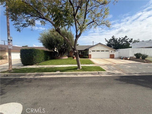 Photo - 2705 E Jacaranda Ave