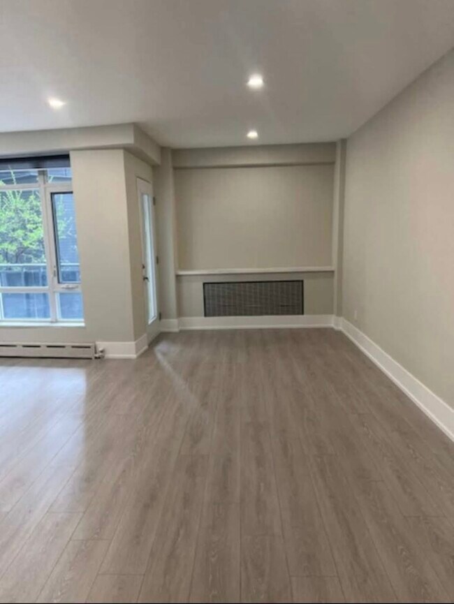 Photo - Savoy Plaza Apartments