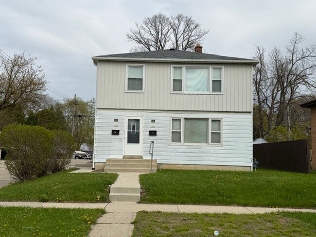 Building Photo - Kraehnke 67 Holding, LLC Unit 5956 N 67th St. Lower