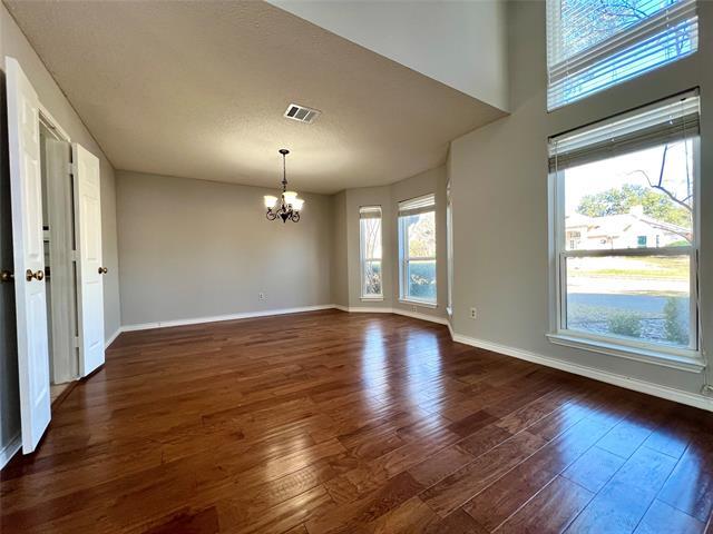 Photo - 814 Clearlake Dr