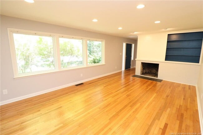 1009 Dogwood Ln