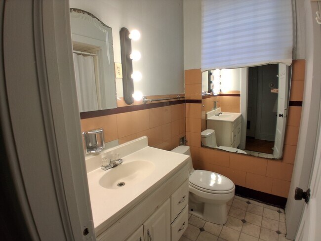 Photo - 1010-1 Vermilion-N