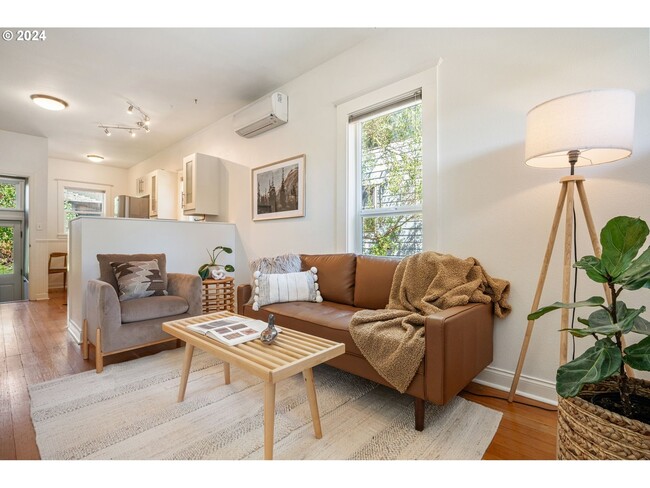 Photo - 3727 NE 10th Ave