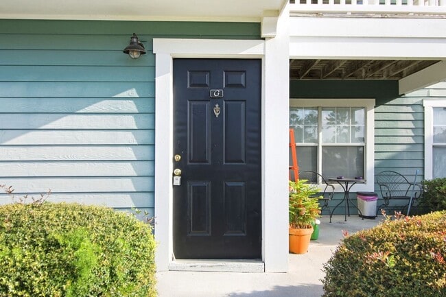 Photo - Half Off First Month's Rent! Nicely Update... Unit G