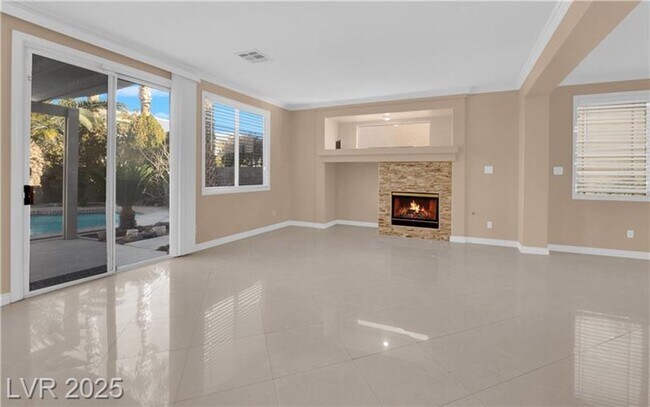 Photo - Elegant and Spacious 5Bed/3Bath home nestl...