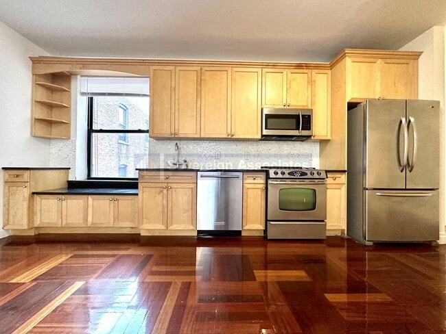 Photo - 607 W 137th St Unidad 52