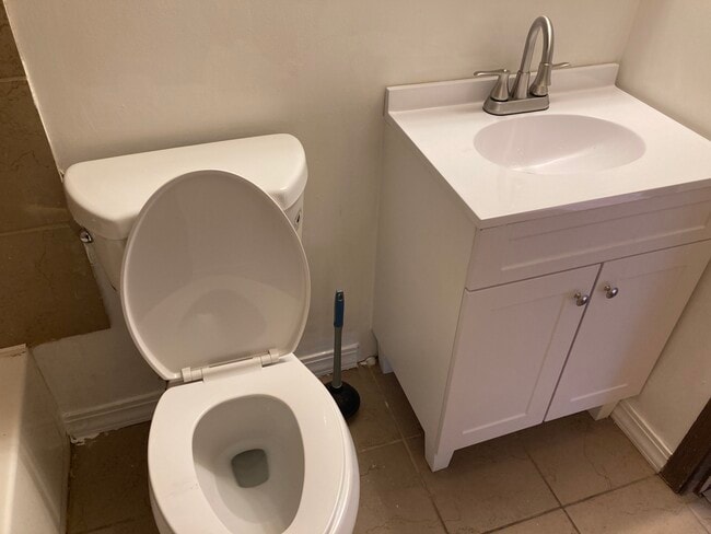 Photo - 14528 Cottage Grove Ave Unit #2