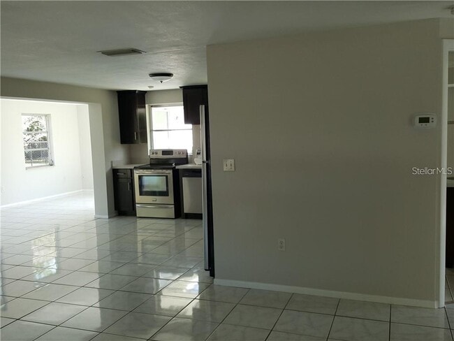 Photo - 262 Manor Rd