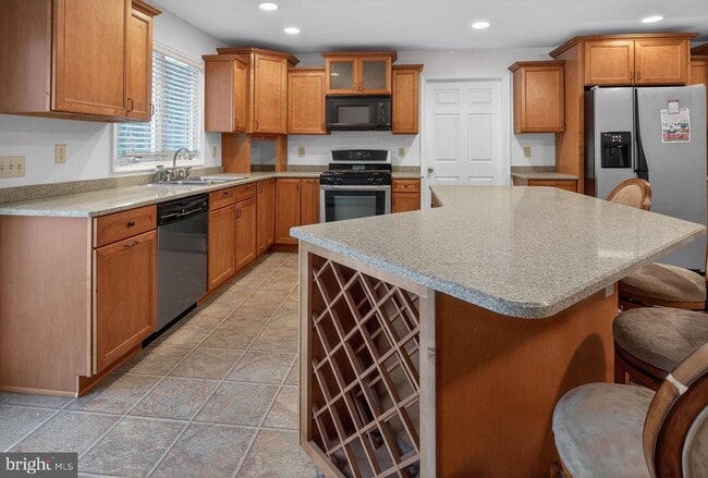 Photo - 764 Lakehurst Rd