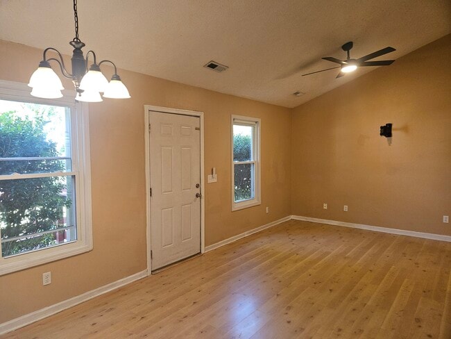 3210 Sky Ct