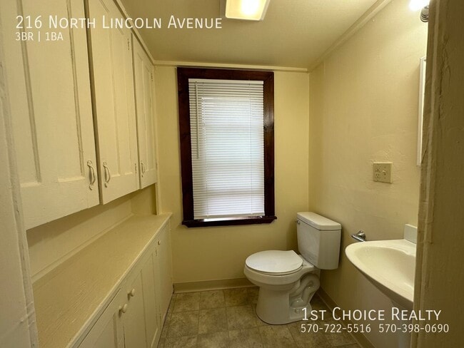 216 N Lincoln Ave