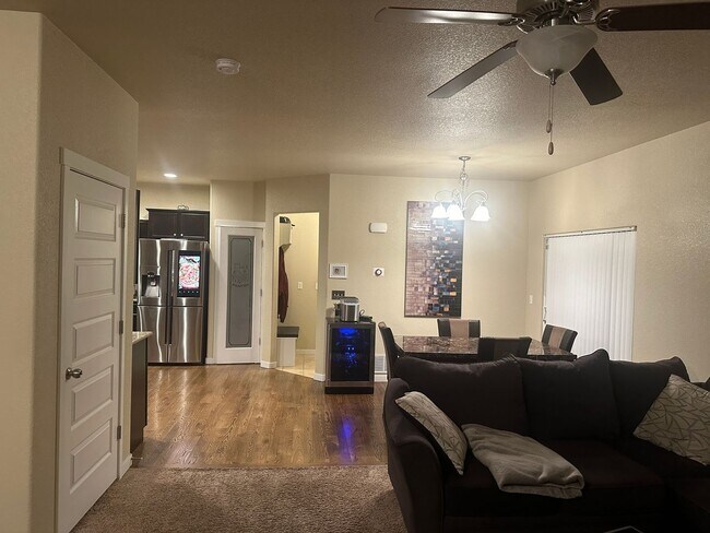 Photo - 1290 Antrim Loop