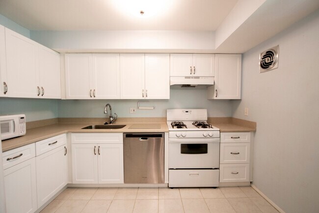 Photo - 323 Homeland Southway Unit 2A