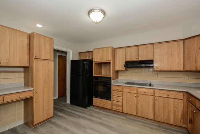 Photo - 610 Marview Terrace
