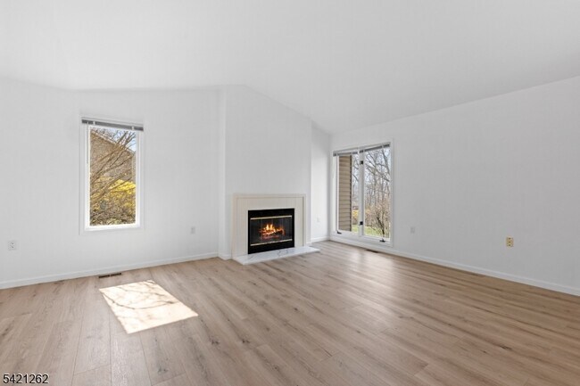 Photo - 8 Canada Goose Dr