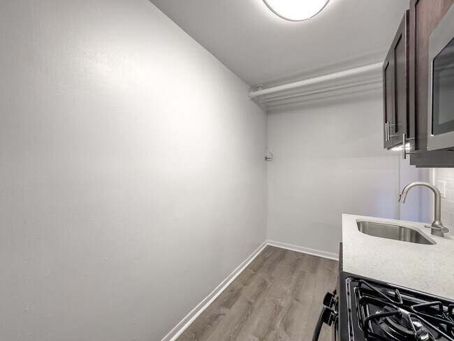 Photo - 3024 N Halsted St Unit AG