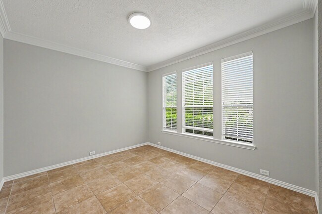 Photo - 79 Chipwyck Way